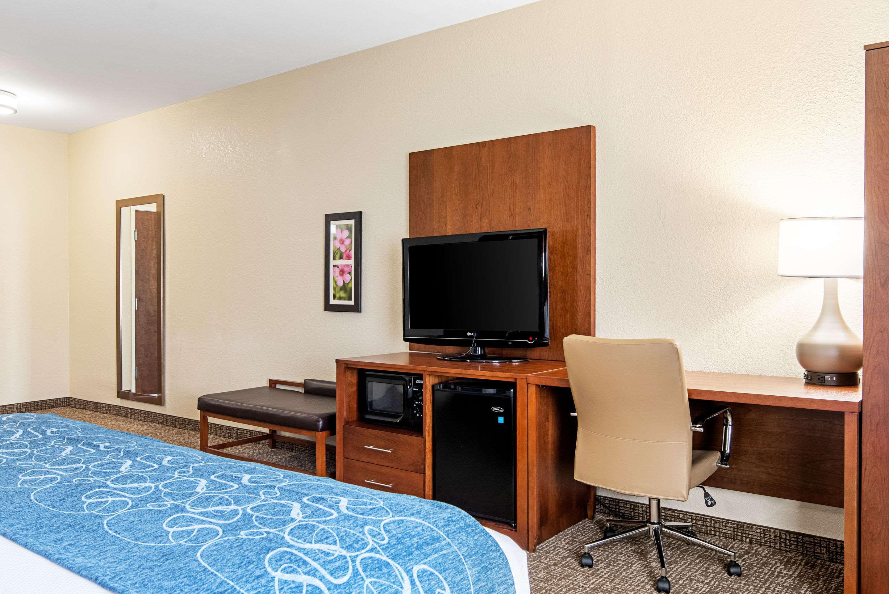 Comfort Inn & Suites Pine Bluff Esterno foto