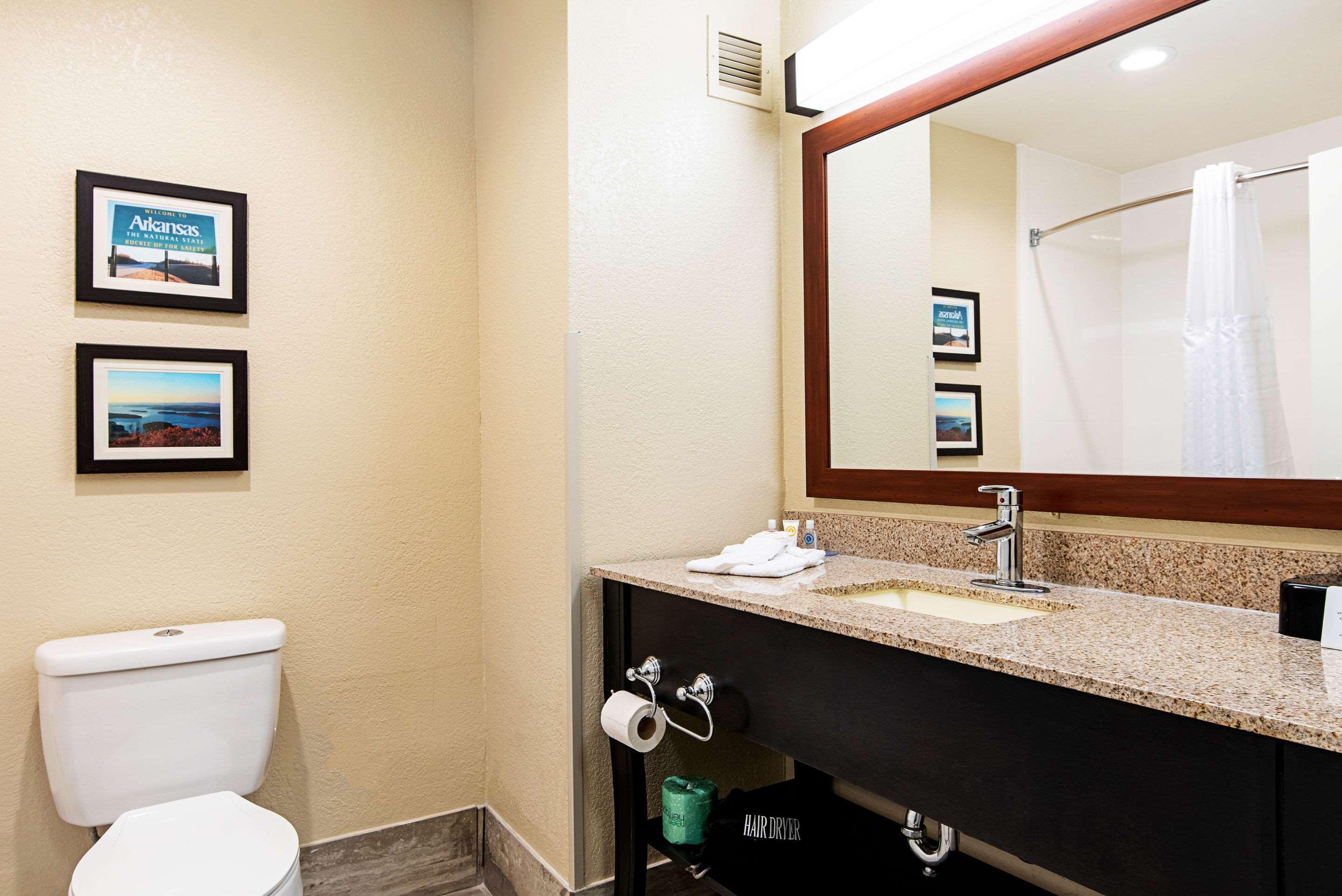Comfort Inn & Suites Pine Bluff Esterno foto