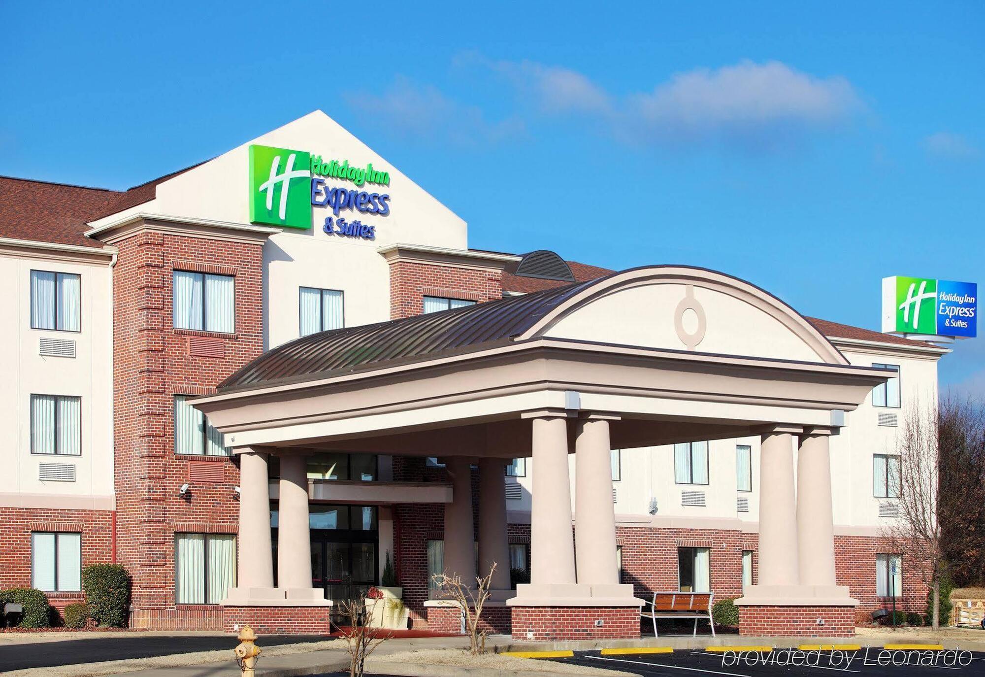 Comfort Inn & Suites Pine Bluff Esterno foto
